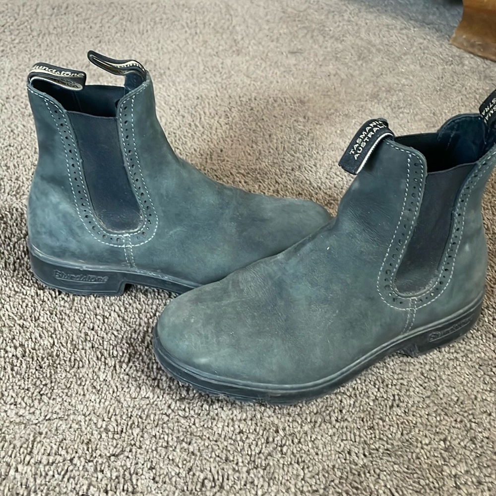 Blundstones, black worn about 12 times. No box
